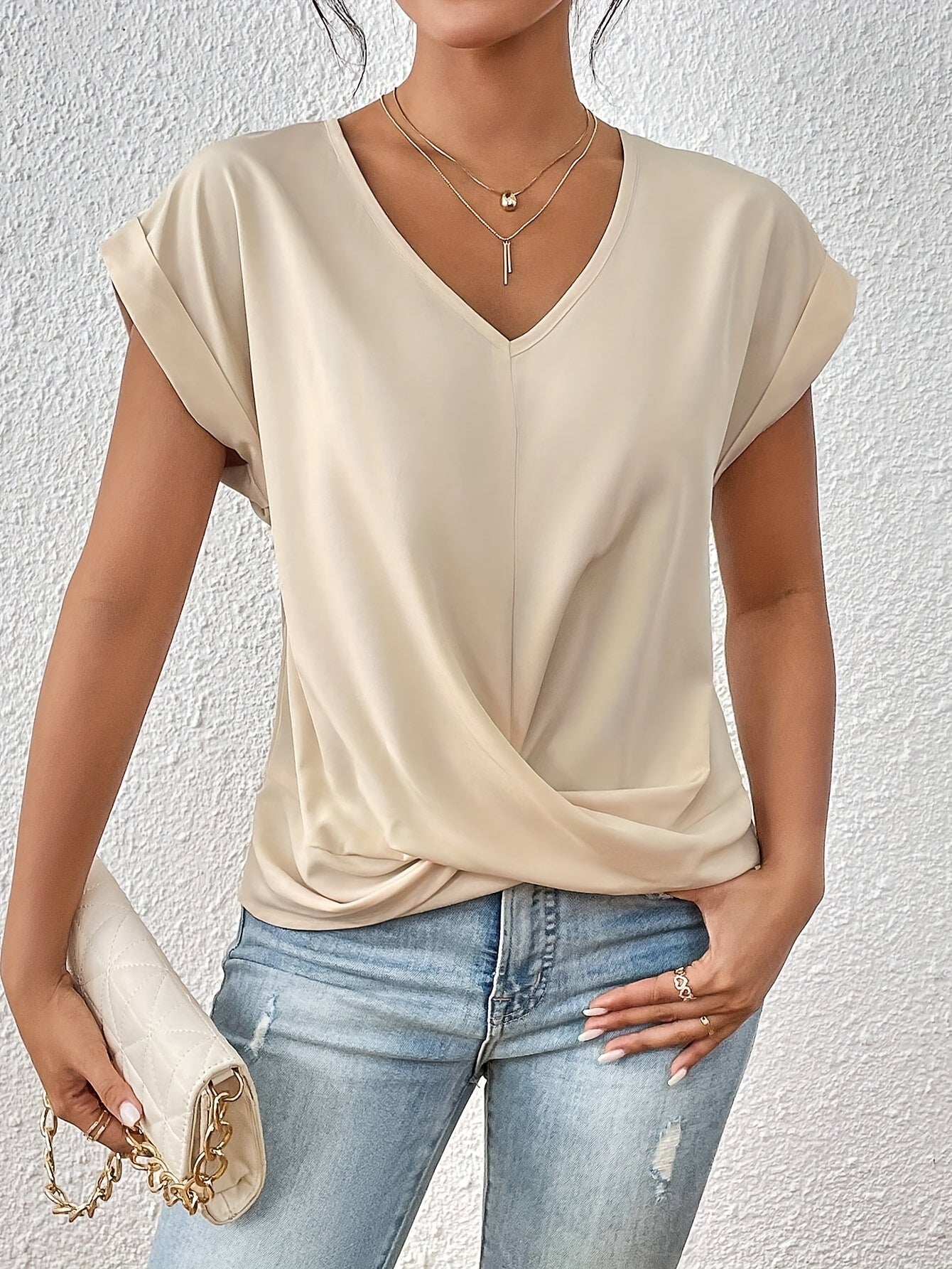 Cléo™ | T-shirt décontracté avec décolleté en cœur