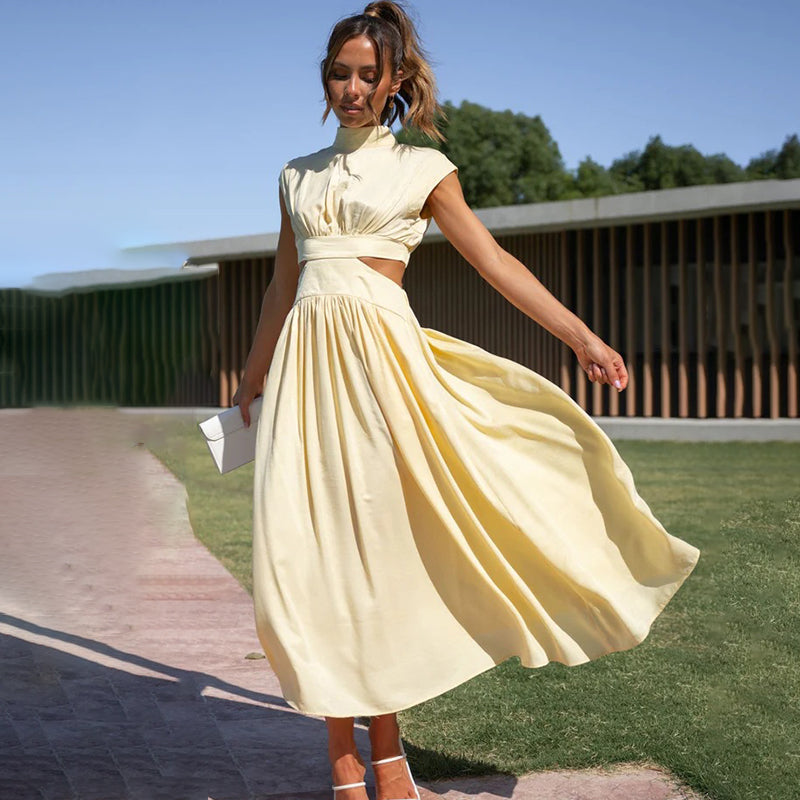 Emilia - Élégante robe à décolleté haut