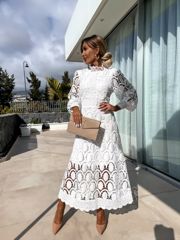 Elaina™ | Robe Midi Chic avec Éléments en Dentelle Élégante