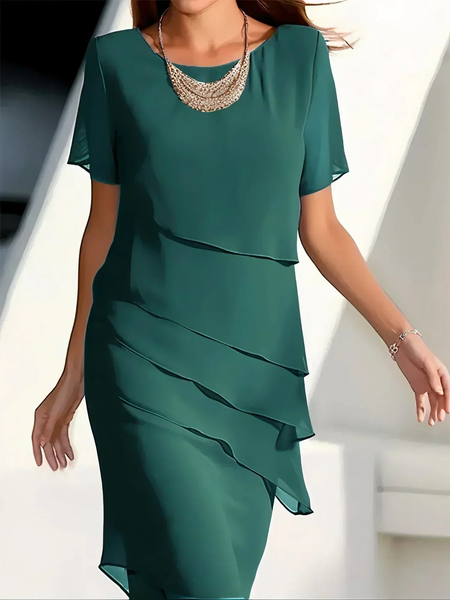 Eva - Robe Élégante avec Couches