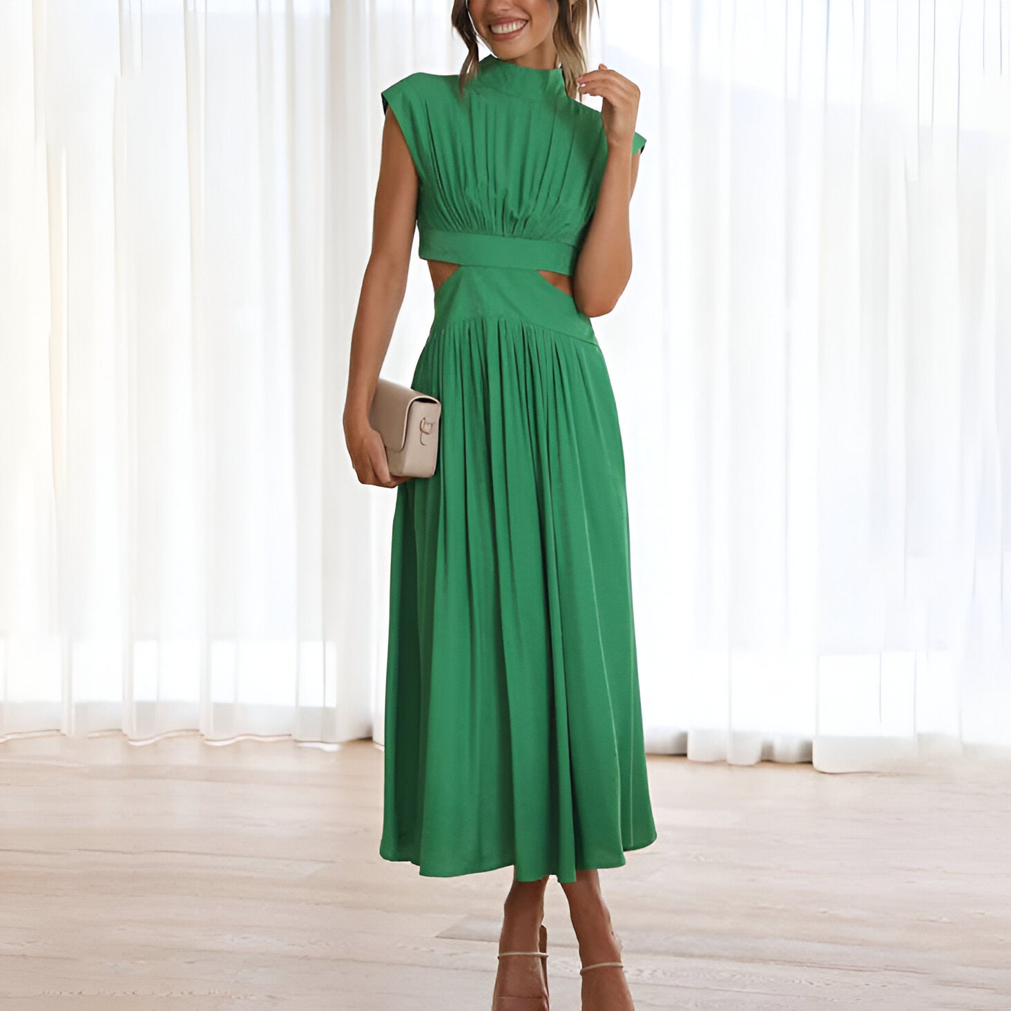 Emilia - Élégante robe à décolleté haut